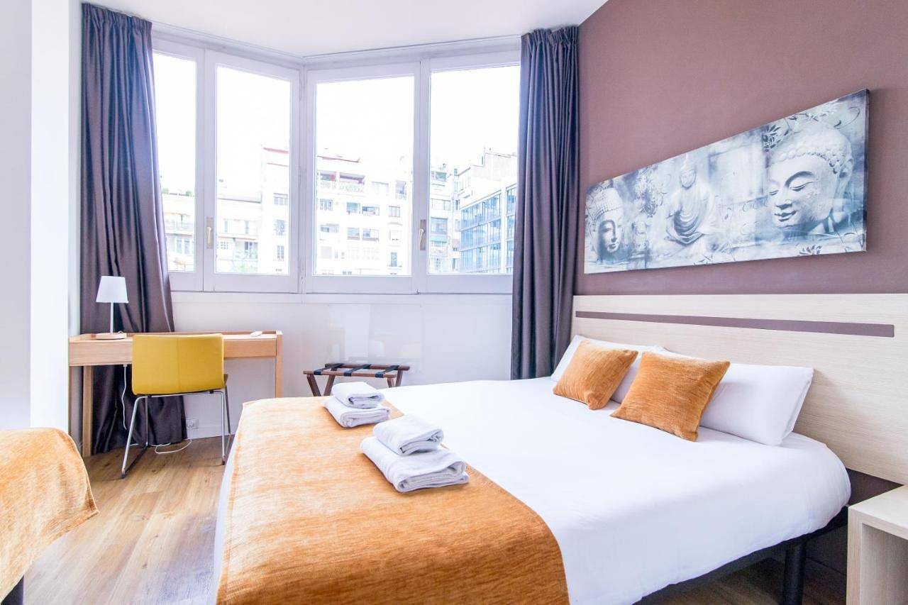 Budget Double Room in Centro Barcelona, Barcelona