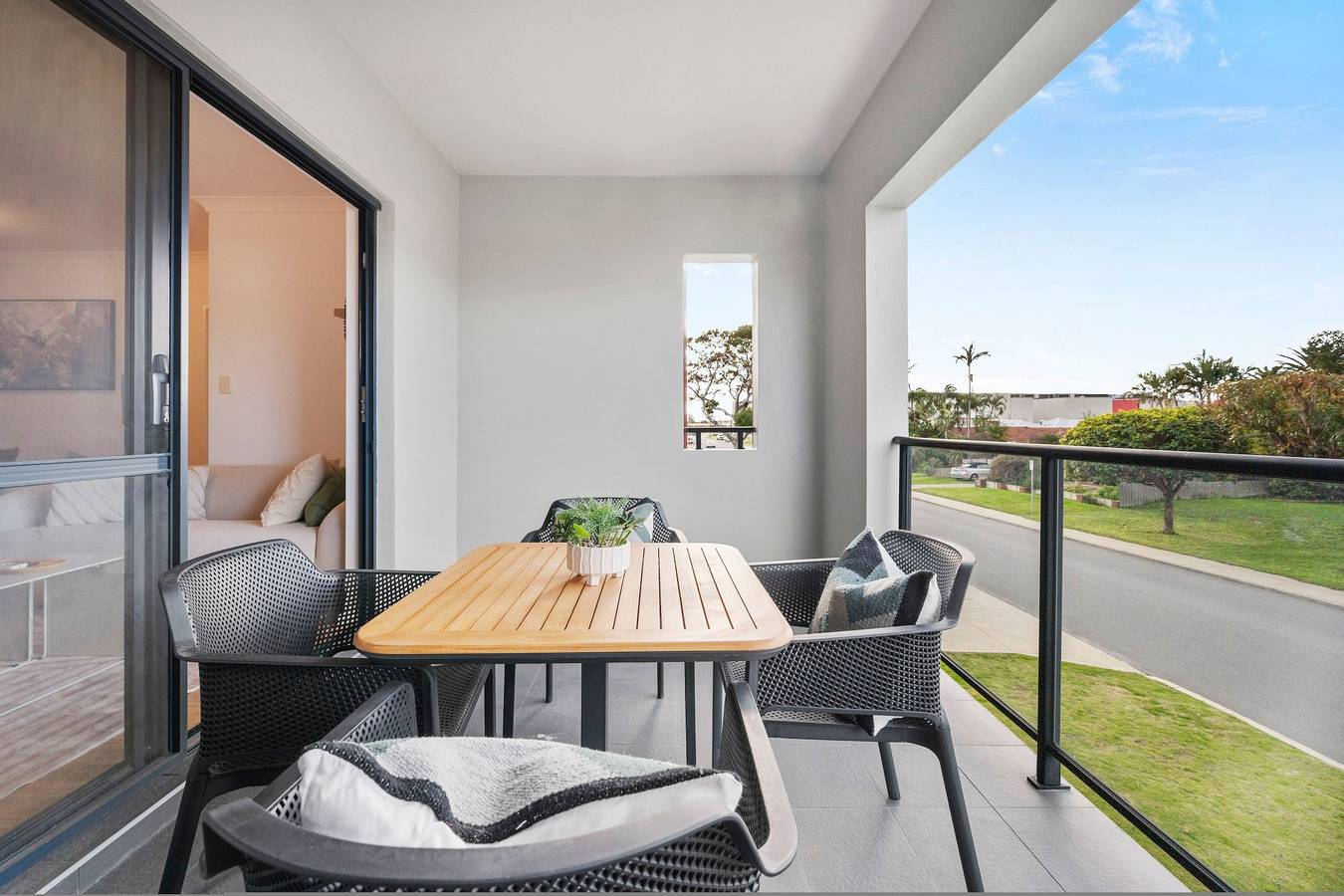 Entire apartment, Stylish 2Br with Wi-Fi (100+ Mbps), Tv big 75 inch in Perth, Western Australia