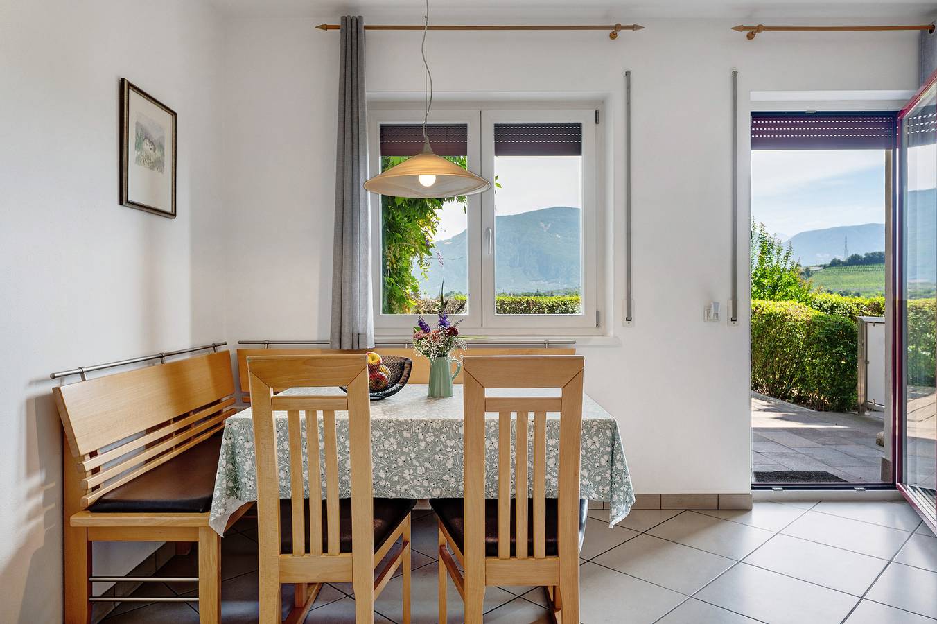 Ganze Wohnung, Ferienwohnung 'Oma' mit Bergblick, Gemeinschaftsterrasse und Wi-Fi in St. Pauls, Eppan an der Weinstraße