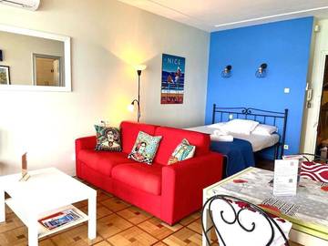 Gîte pour 2 personnes, avec vue et terrasse dans Plage Fabron Bambou Nice