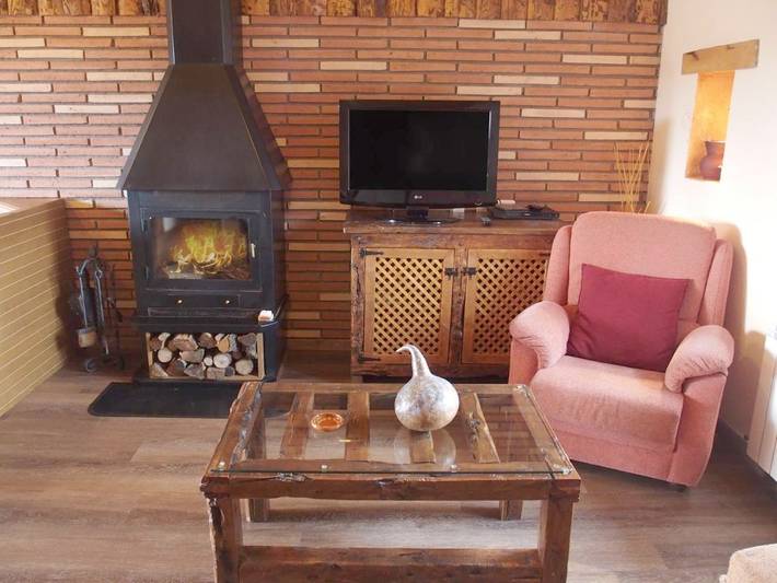 Casa rural para 4 personas, con piscina además de jardín y vistas, Se admiten mascotas en La Fueva - 4