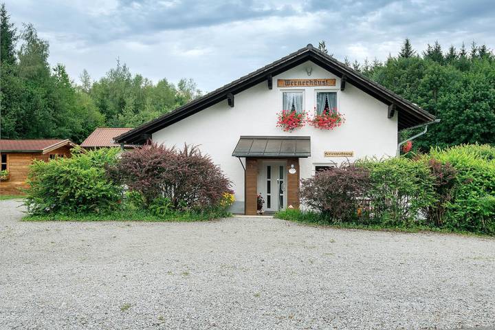 Entire apartment, Appartamento a 3 stelle in una posizione fantastica e tranquilla, con 2 camere da letto in Zwiesel, Šumava Mountains