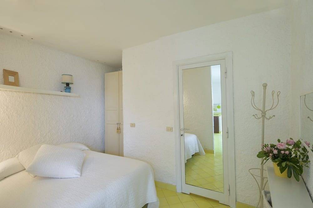 Entire apartment, Woh! \" What a  Gorgeous View\" in Portovenere, Porto Venere Municipality