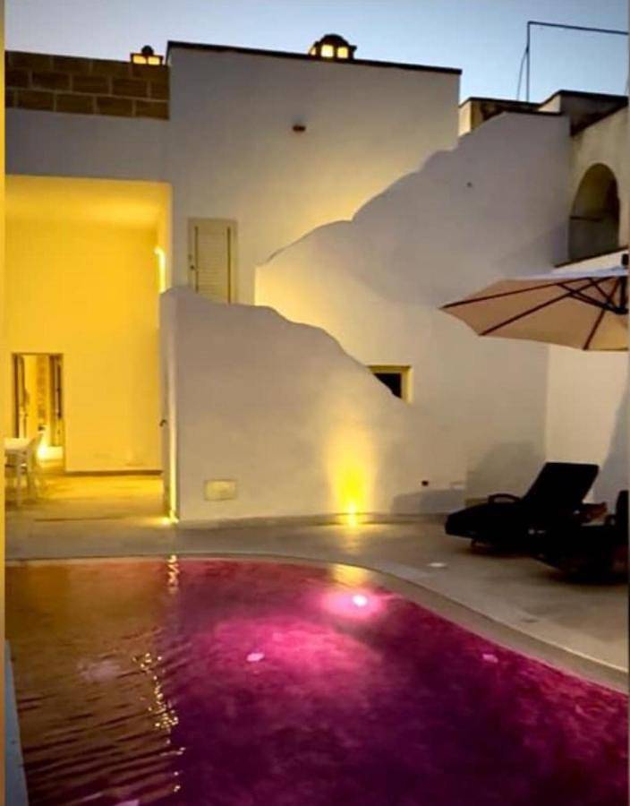 Casa vacanza per 5 persone, con terrazza e piscina nonché panorama a Spongano