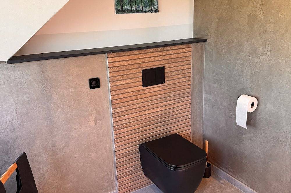 Ganze Wohnung, Apartment 'Design Dachgeschoss' mit Gemeinschaftsgarten und Wlan in Eilenburg, Sächsisches Burgen- und Heideland