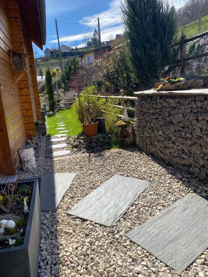 Location de vacances pour 3 personnes, avec vue ainsi que jardin et piscine à Soultzeren - 3