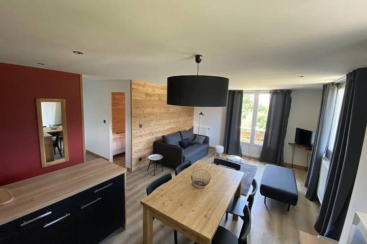 Ganze Wohnung, 6/8 pers apartment in the heart of the Chartreuse at the foot of the ski slopes in Sarcenas, Isère