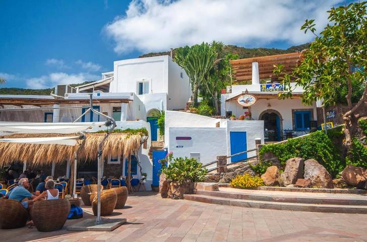 Appartamento, con Terrazza e Giardino nonché Panorama in Panarea