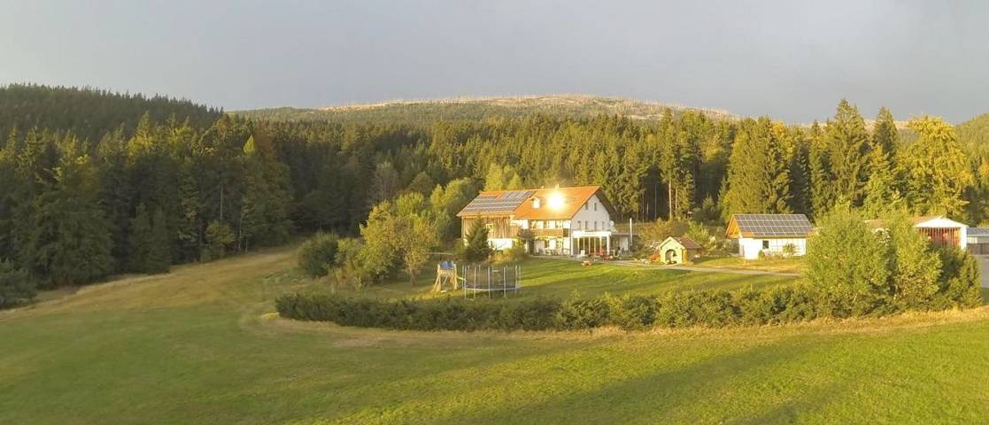 Ferienwohnung für 4 Personen, mit Garten und Ausblick in Neureichenau