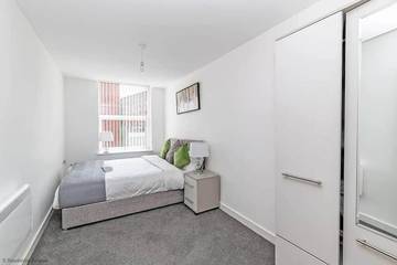 Apartment for 4 People in Preston, Lancashire, Photo 2