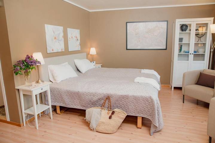 Ferienwohnung für 2 Personen, mit Balkon und Terrasse sowie Ausblick in Etne - 2