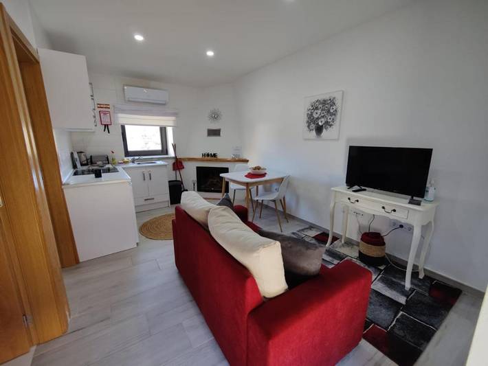 Casa de férias para 2 pessoas, com vista e piscina e ainda jardim na Serra da Estrela