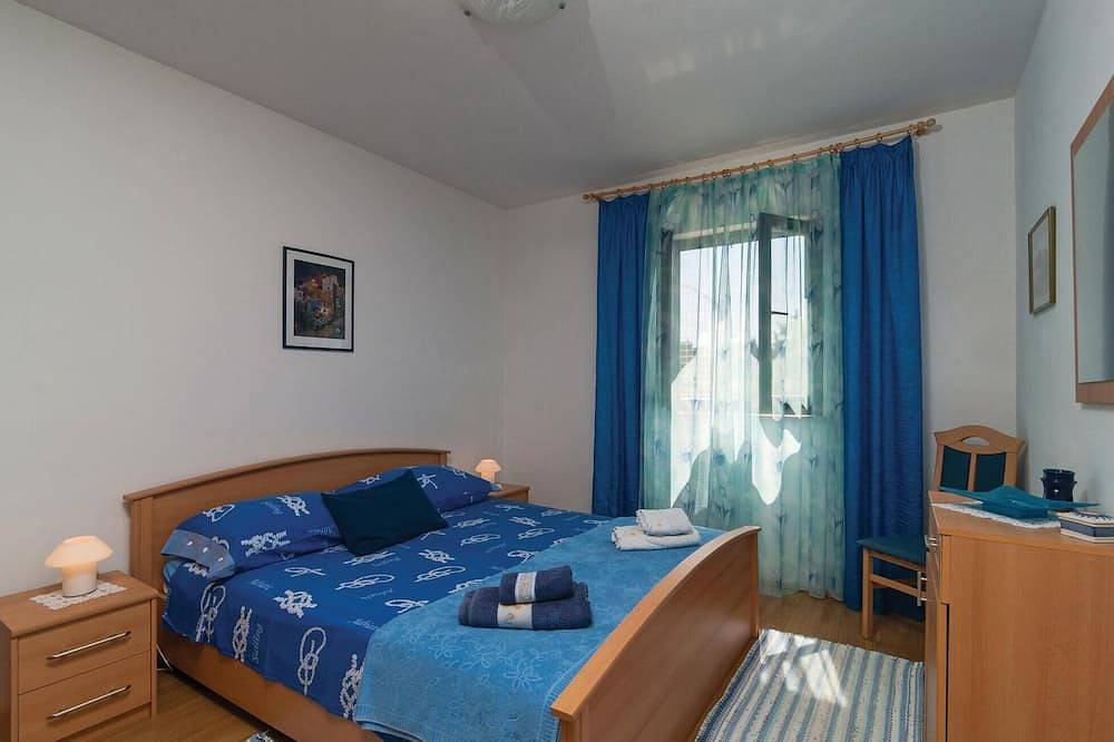 Apartamento entero, Apartamento acogedor de 2 habitaciones en Supetar in Mirca, Supetar