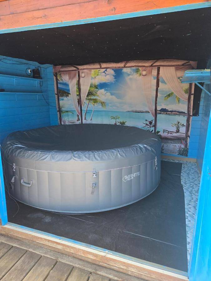 Chalet pour 5 personnes, avec jacuzzi ainsi que jardin et piscine, animaux acceptés dans le Nord-Pas-de-Calais - 3