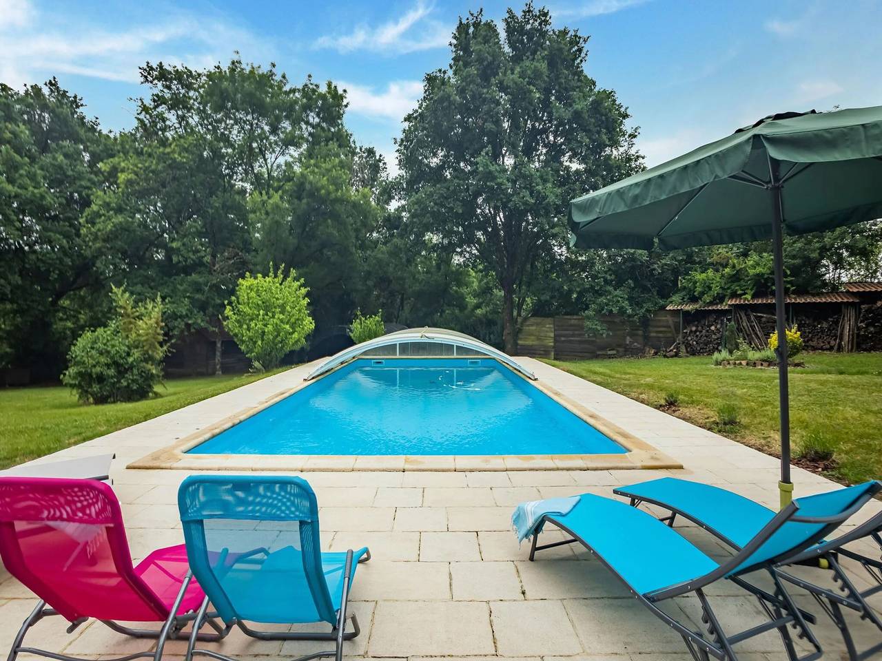 Holiday Home in Villeneuve-sur-Lot with Roofed Swimming Pool in Villeneuve-sur-Lot, Région de Villeneuve-sur-Lot