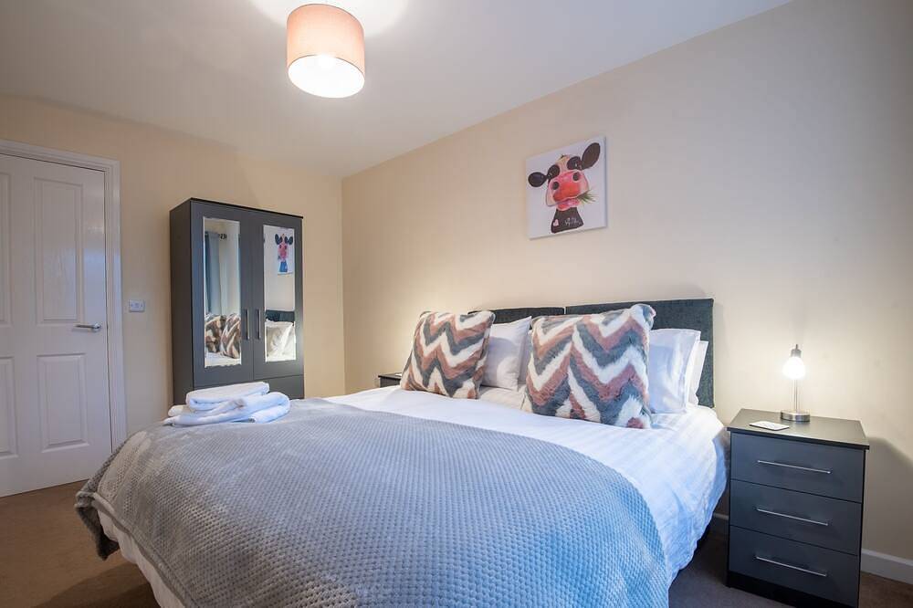 Entire apartment, No 4 Nursery Convent - Ground Floor Apartment  - 2 Bedrooms - Sleeps 4 in Mansfield, Nottinghamshire