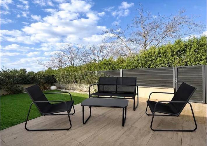 Location de vacances pour 7 personnes, avec terrasse à Feyzin - 3