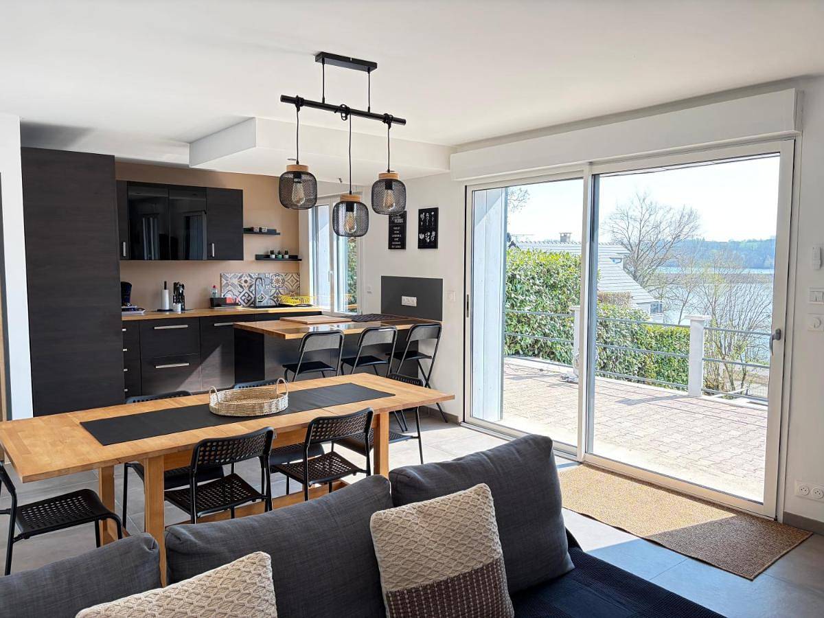 Cottage chaleureux avec vue sur lac in Changey, Haute-Marne