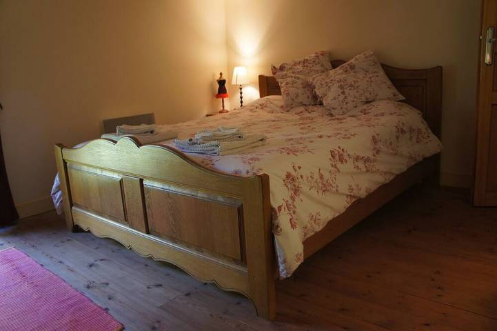 Gîte pour 6 personnes, avec jardin ainsi que piscine et jacuzzi, animaux acceptés à Pons - 2