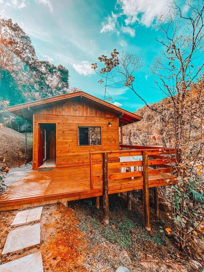 Casas e apartamentos de temporada para 3 pessoas, com jardim e vista e ainda terraço and piscina, com animais de estimação em Santo Amaro da Imperatriz