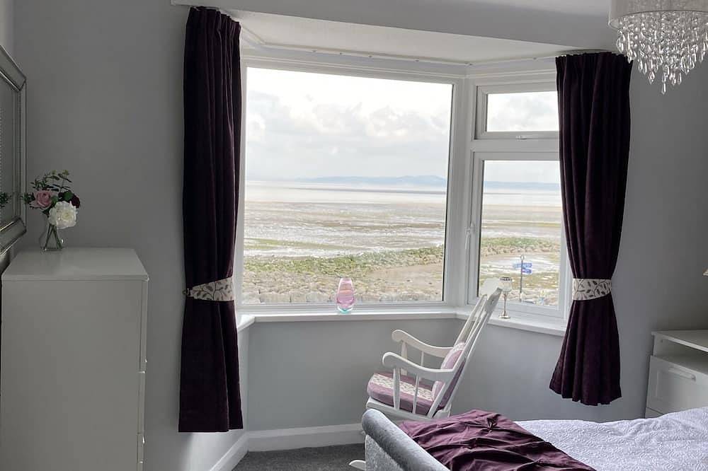 Entire apartment, Bay View Apartment in Morecambe, Lancashire