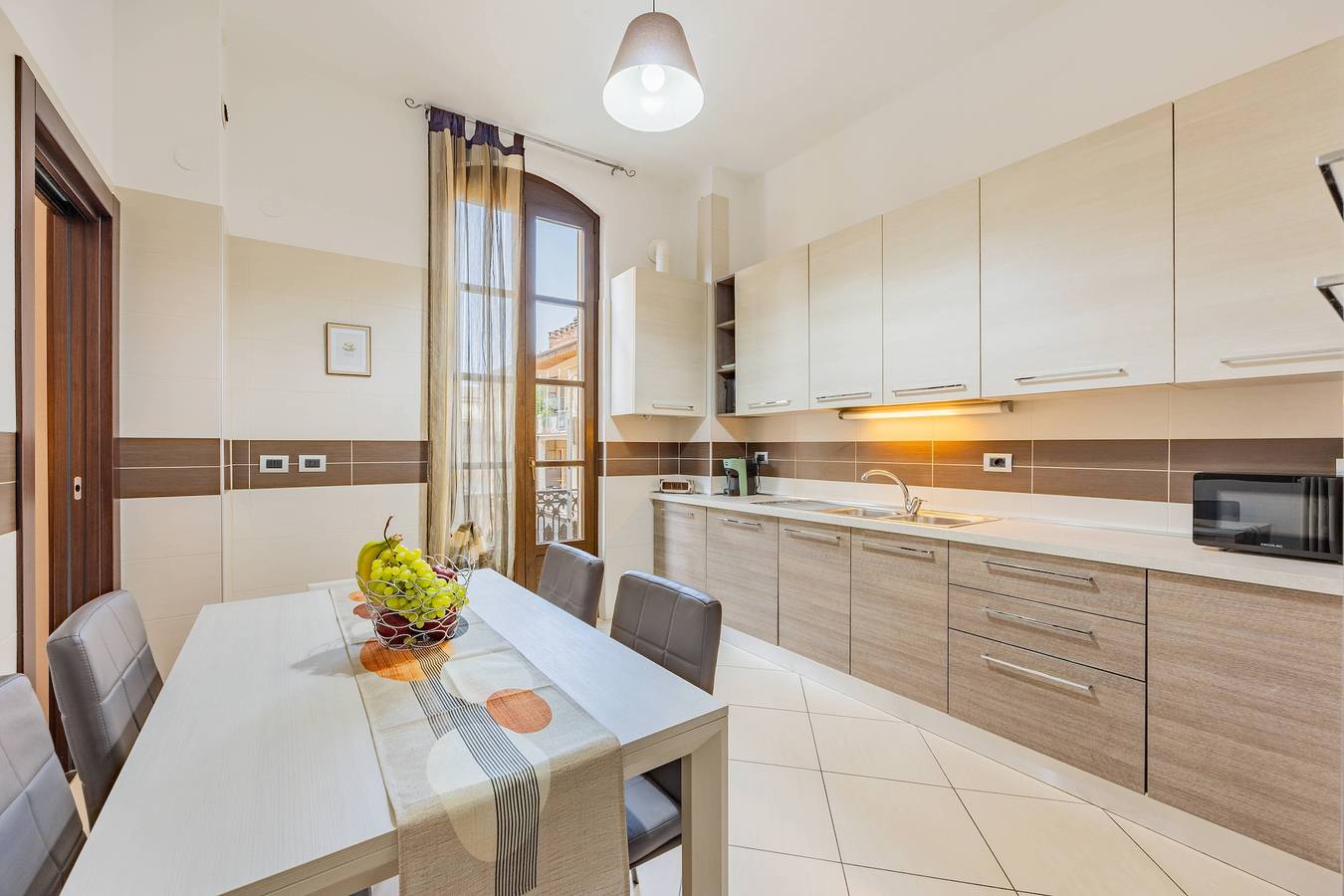 Appartamento intero, Eleven Maison [Centro Cuneo zona sferisterio] in Cuneo, Provincia di Cuneo