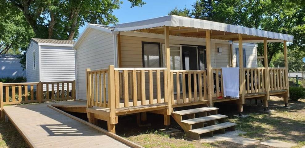 Camping pour 4 personnes, avec bassin pour enfant ainsi que piscine et terrasse à La Baule-Escoublac - 3