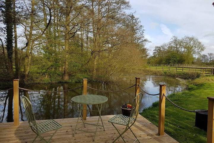 Vacation rental for 2 people, with terrace and yard in Yorkshire