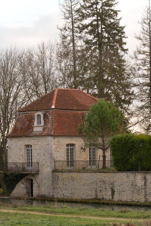 Hôtel pour 2 personnes, avec sauna et jardin ainsi que piscine et vue, animaux acceptés à Gilly-lès-Cîteaux - 2