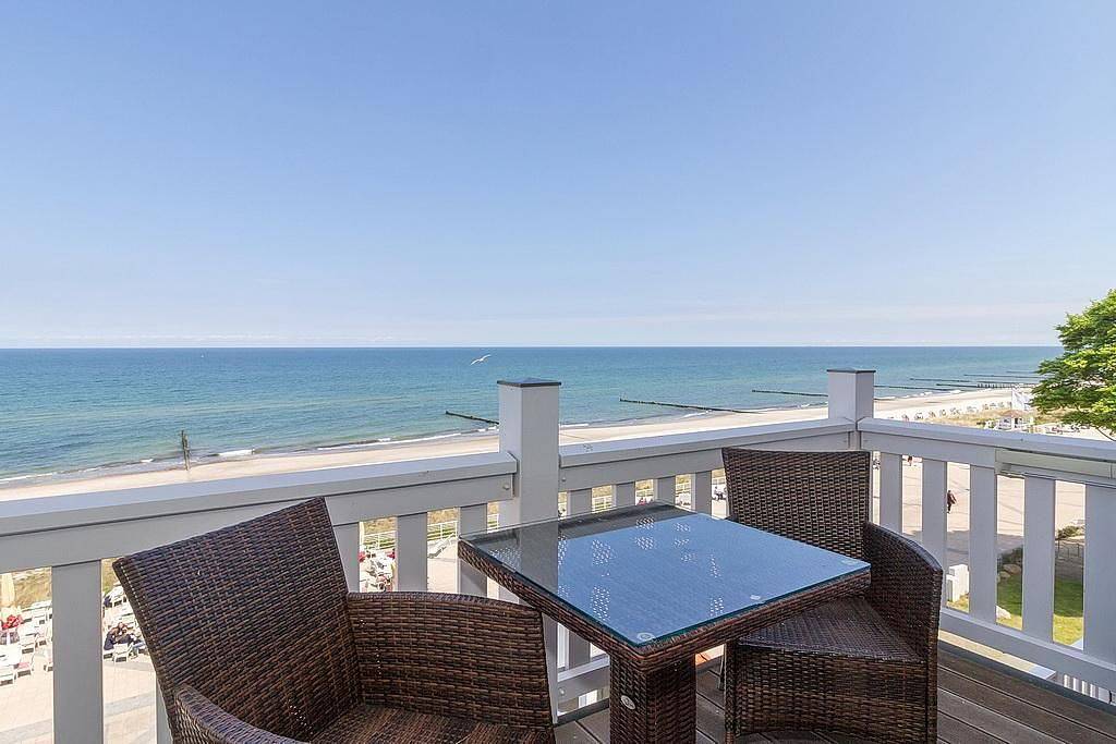 Ganze Wohnung, Stilvolle Ferienwohnung am Ostseestrand mit Balkon und wunderschönem Meerblick! in Ostseebad Kühlungsborn, Kühlungsborn