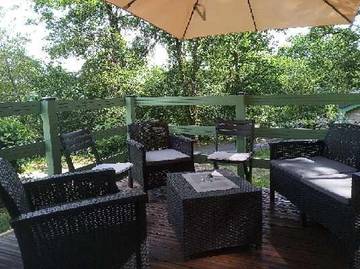 Gîte pour 4 personnes, avec balcon ainsi que piscine et vue à Lissac-sur-Couze