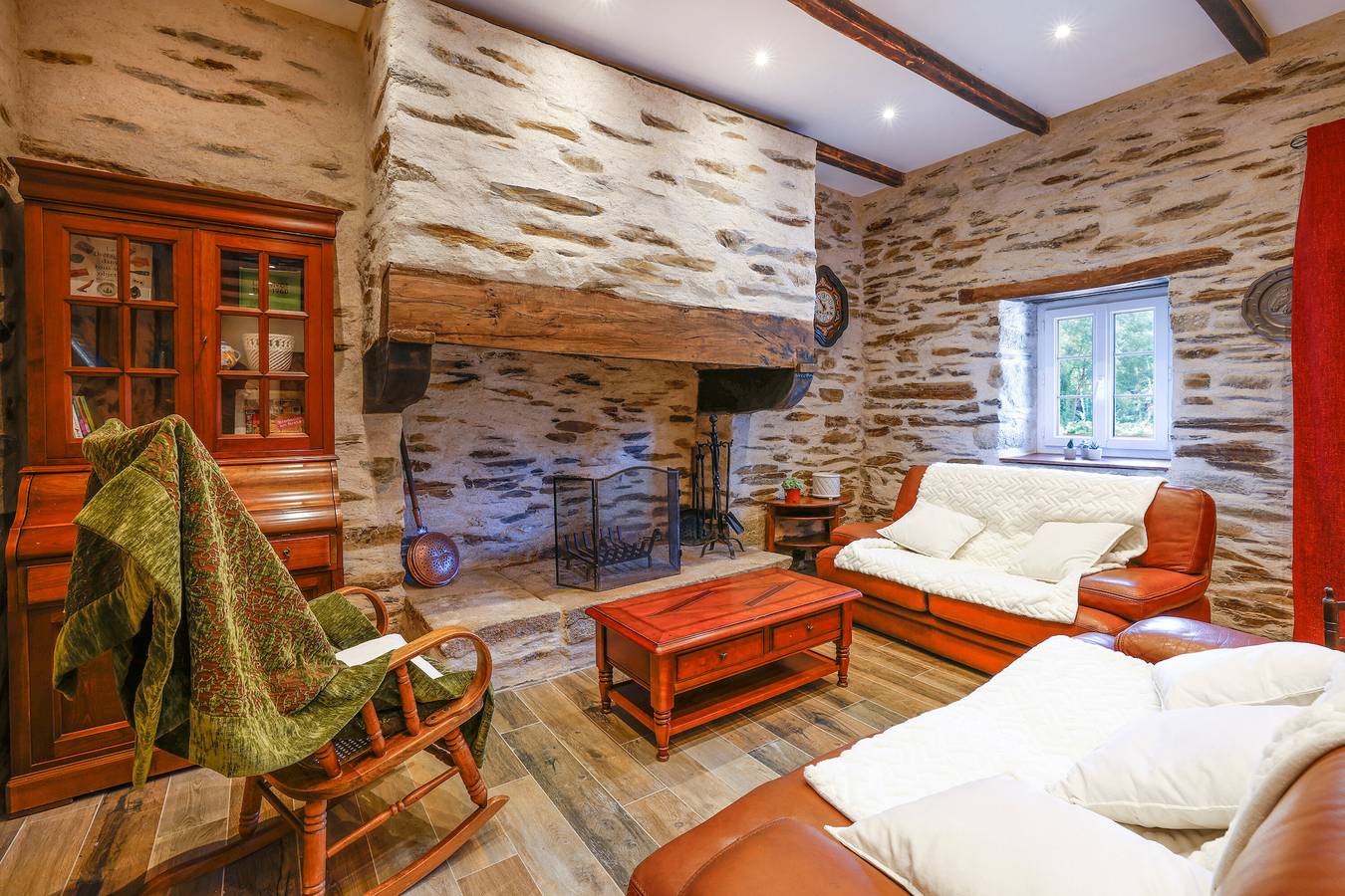 Casa de vacaciones 'Équestre Du Dourdu Avec Spa' con jardín compartido y Wi-Fi in Lopérec, Châteaulin und Umgebung