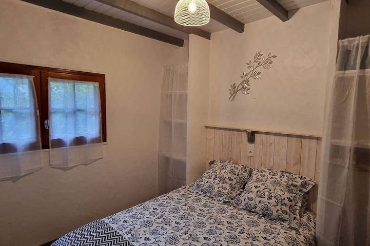 Location de vacances pour 6 personnes, avec jardin et jacuzzi dans Geu - 2