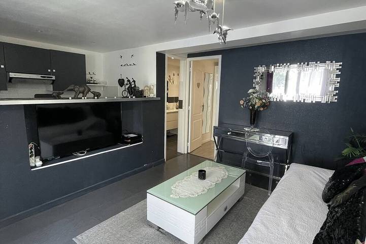 Appartement entier, Beau 2 pièces gare de Bondy à 15 min de Paris in Bondy, Seine-Saint-Denis