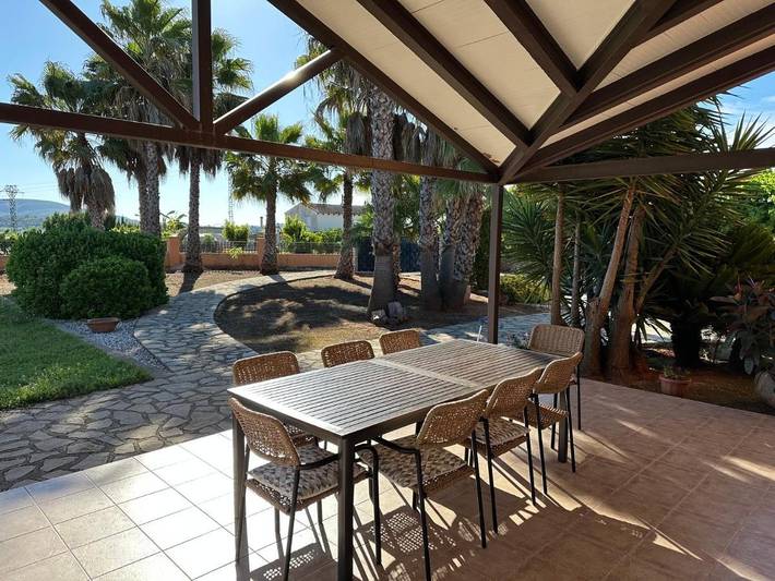 Casa rural para 7 personas, con Terraza además de Jardín y Piscina en Canal de Navarrés - 2