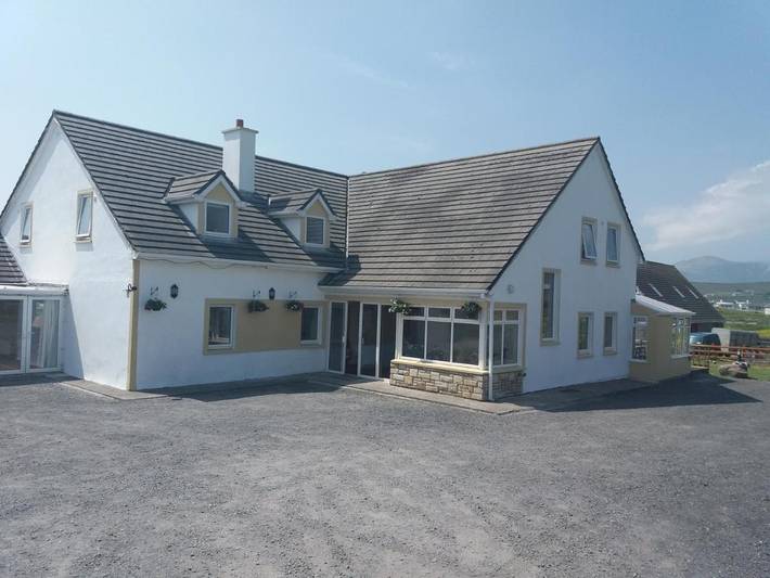 Bed & breakfast for 3 people, with garden and terrace in Achill Island