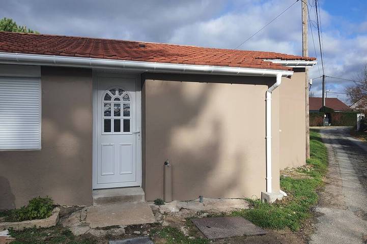 Location de vacances pour 3 personnes, avec jardin à Saint-Vallier (Saône-et-Loire)