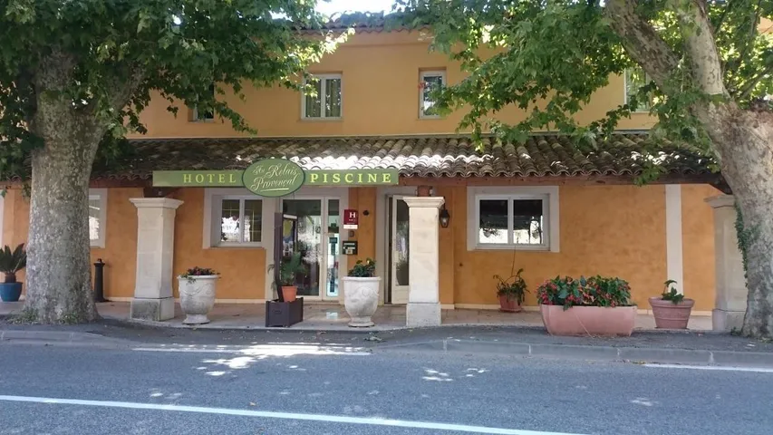 Hotel para 2 personas, con terraza y piscina, Se admiten mascotas - 1