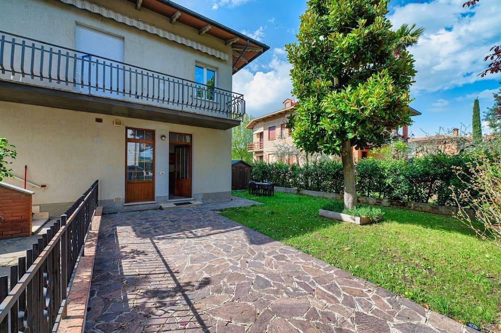 Appartamento intero, Guesthost - Comfy Apartment 200 mt from the Lake! in Castiglione del Lago, Lago Trasimeno