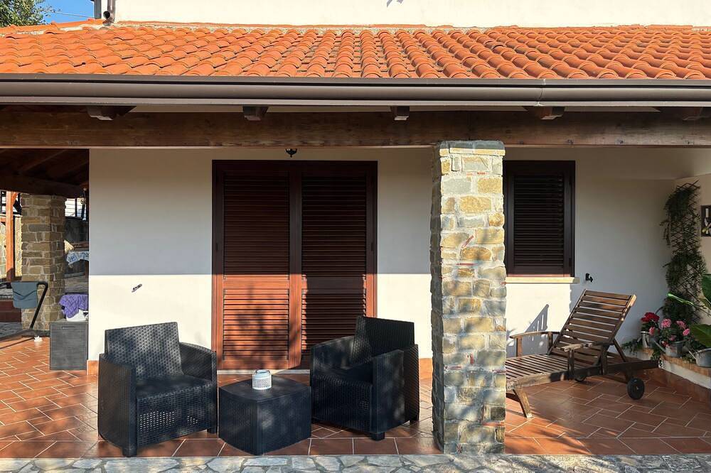 A paradise in Cilento with breathtaking views. Private swimming pool. in Giungano, Cilento