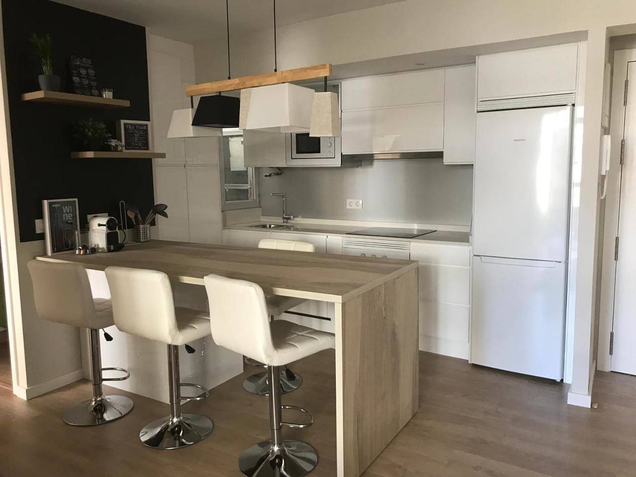 Apartamento inteiro, Casa Beiramar, parking gratuíto in Vigo, Rias Baixas