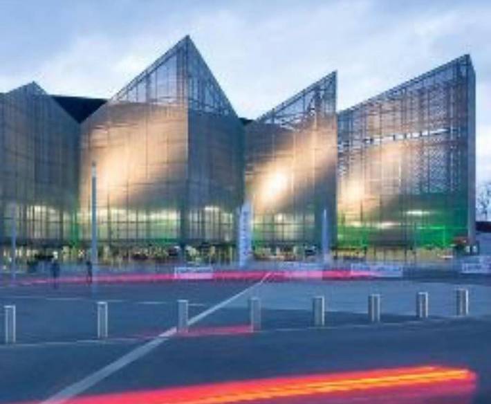 Location de vacances pour 8 personnes, avec terrasse à Condé-sur-Sarthe