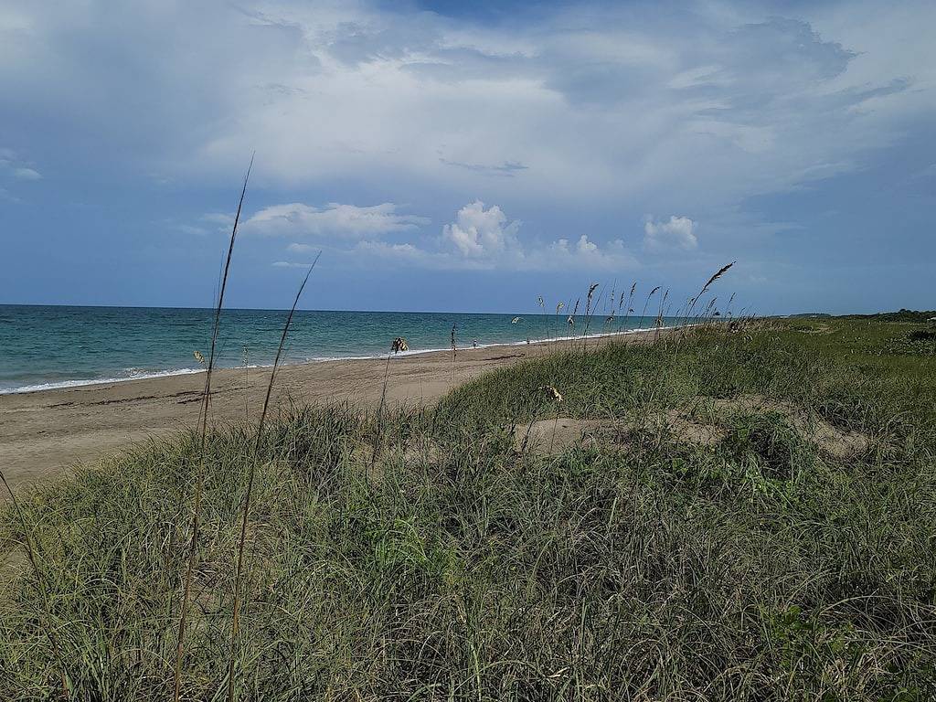 Ganze Wohnung, Corner unit directly on golf course with ocean peak in Ocean Village in Fort Pierce, Hutchinson Island