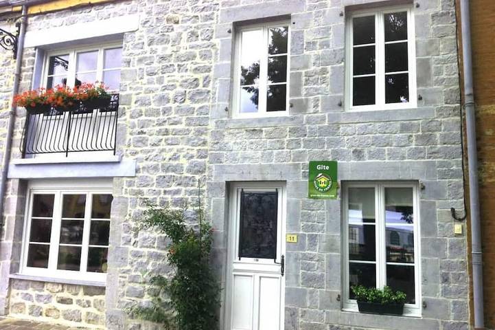 Location de vacances pour 7 personnes, avec terrasse, animaux acceptés dans Chooz