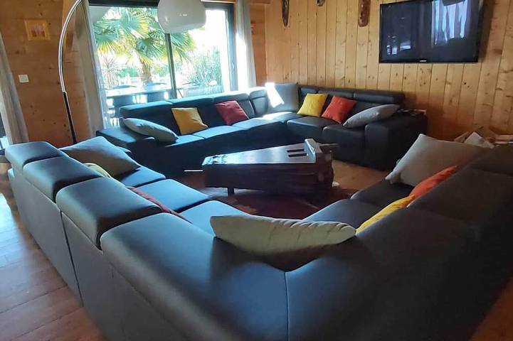 Gîte pour 15 personnes, avec jacuzzi ainsi que jardin et sauna, animaux acceptés à Jurançon - 4