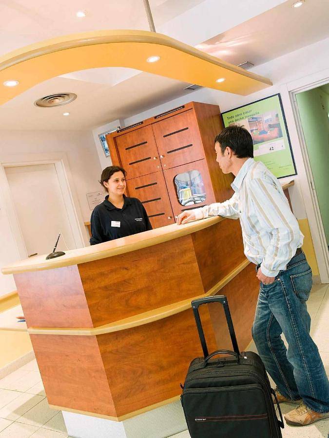 Hôtel pour 3 personnes, avec terrasse à Varennes-Vauzelles - 2