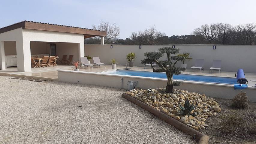 Gîte pour 4 personnes, avec piscine et jardin dans le Gard - 4