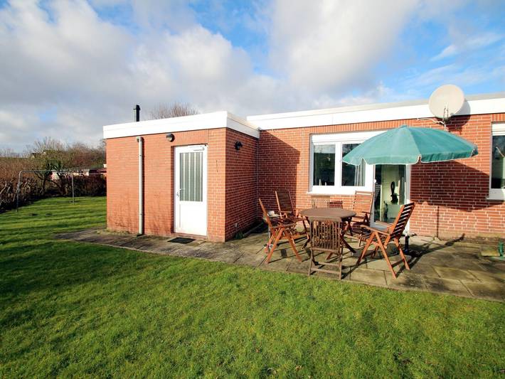 Bungalow für 4 Personen, mit Sauna und Terrasse sowie Garten in Dornumersiel