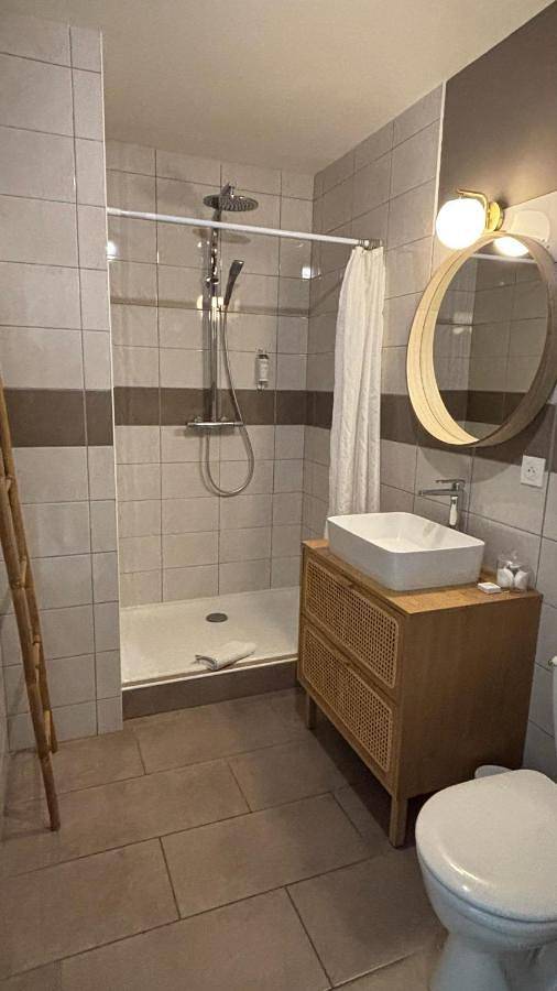 Gîte pour 30 personnes, avec jacuzzi ainsi que piscine et jardin à Saint-Just-de-Claix - 4