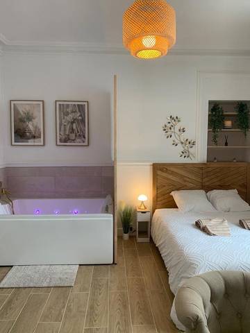 Gîte pour 2 personnes, avec jacuzzi à Poitiers
